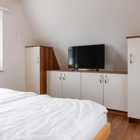 Entspannter Urlaub Am Im Reethaus Simba Gramkow